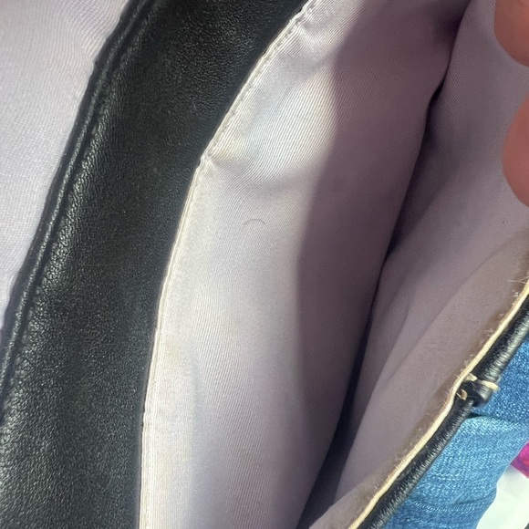 Black coach two sided buckle crossbody - Picture 4 of 4